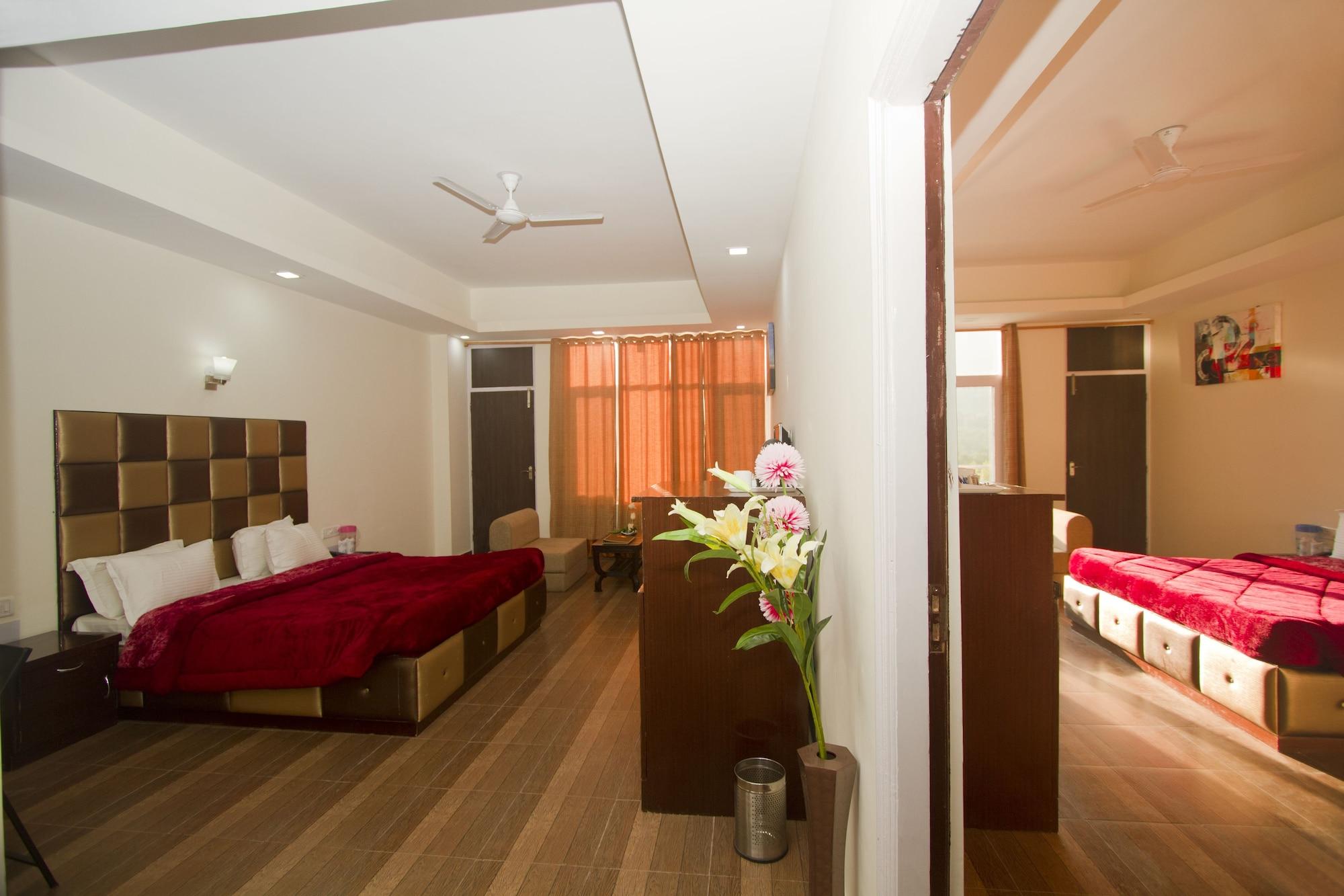 Adb Rooms Snow Touch Resort Manāli Exteriör bild