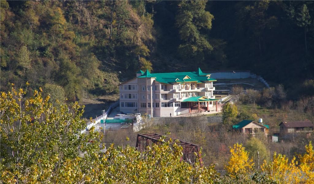 Adb Rooms Snow Touch Resort Manāli Exteriör bild