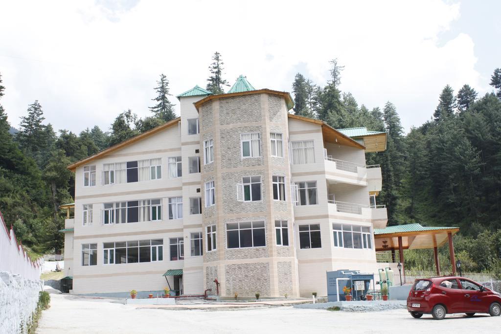 Adb Rooms Snow Touch Resort Manāli Exteriör bild